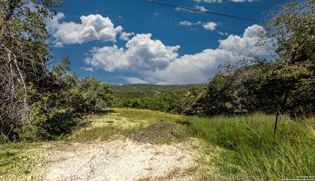 2807 Hiline Dr, Bulverde, TX 78163