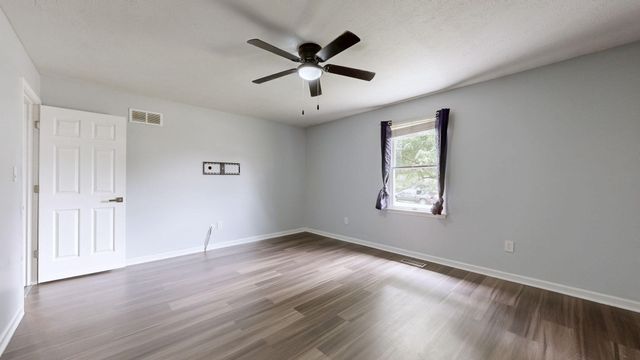 301 Eagle Drive, Lawrenceburg, KY 40342