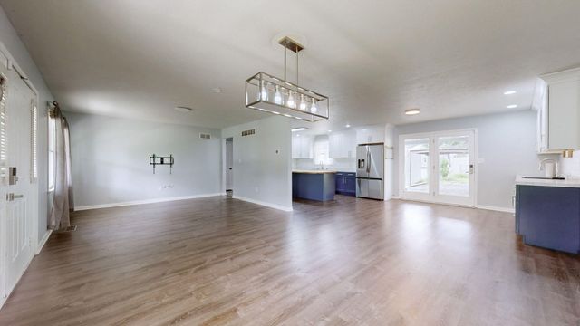 301 Eagle Drive, Lawrenceburg, KY 40342