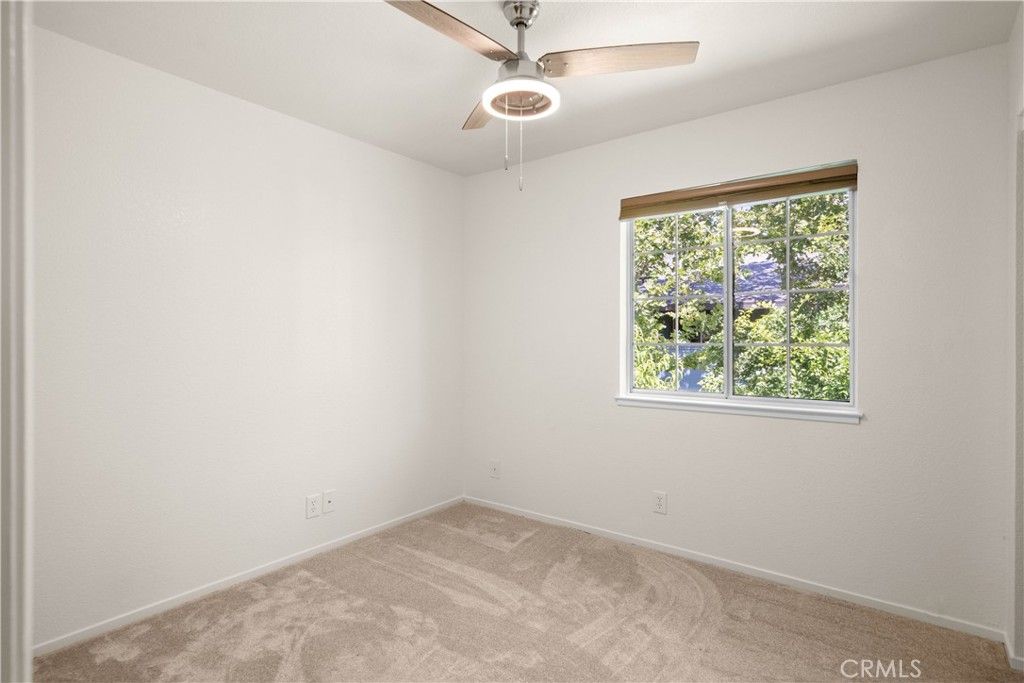 Image 11 of property listing at 2055 Amanda Way 44, Chico, CA 95928