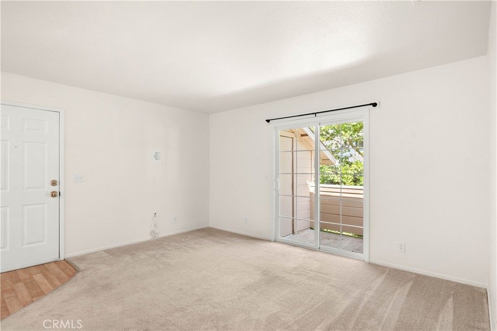 Image 8 of property listing at 2055 Amanda Way 44, Chico, CA 95928