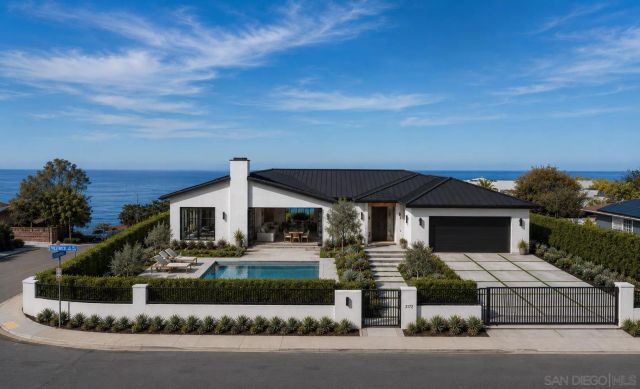 8504 Prestwick Dr, La Jolla, CA 92037