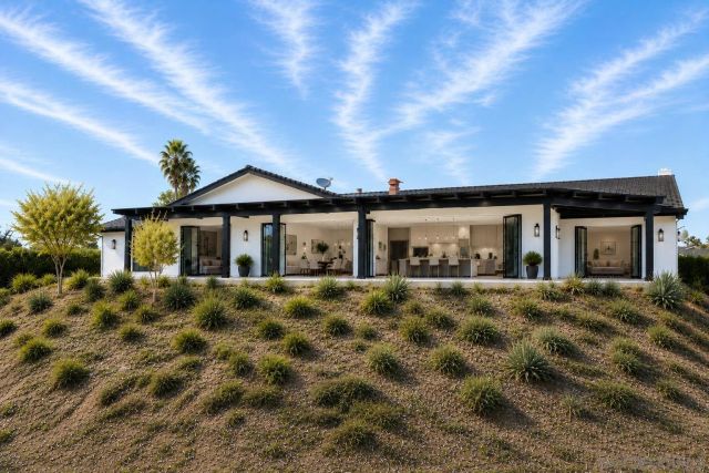 8504 Prestwick Dr, La Jolla, CA 92037