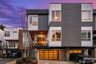 217 4th Court S #7, Kirkland, WA 98033