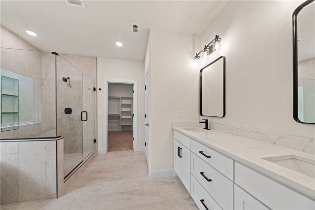 13 Hudson Lane, Bella Vista, AR 72715