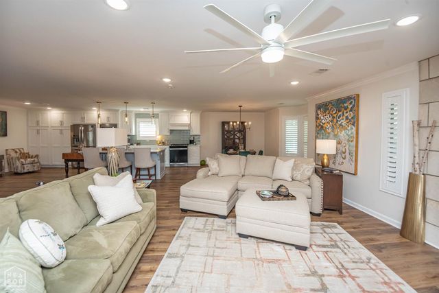204 W Stroud Street W, Jonesboro, AR 72401