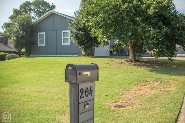204 W Stroud Street W, Jonesboro, AR 72401
