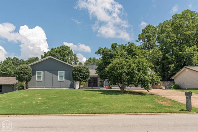 204 W Stroud Street W, Jonesboro, AR 72401