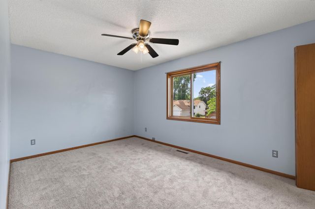 3276 Greenbrier Street 3276C, Vadnais Heights, MN 55127