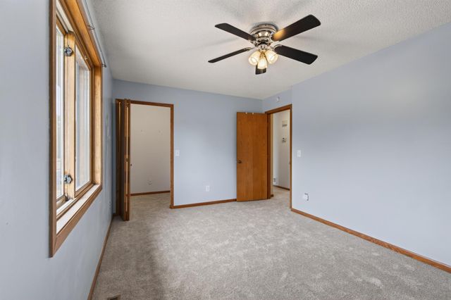 3276 Greenbrier Street 3276C, Vadnais Heights, MN 55127