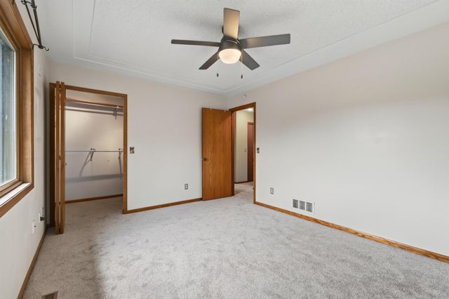 3276 Greenbrier Street 3276C, Vadnais Heights, MN 55127