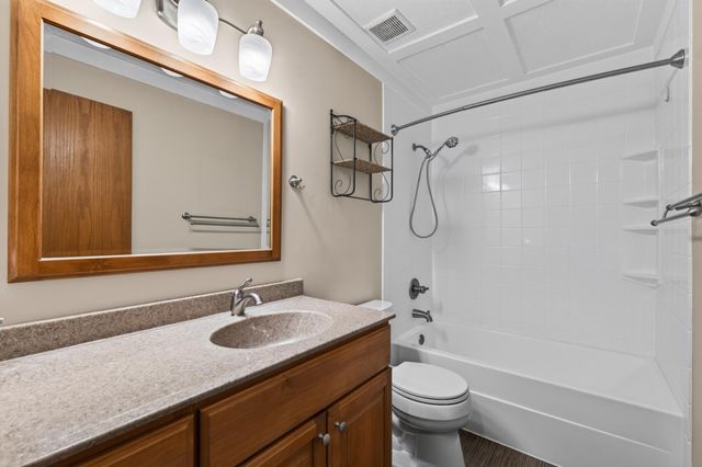 3276 Greenbrier Street 3276C, Vadnais Heights, MN 55127