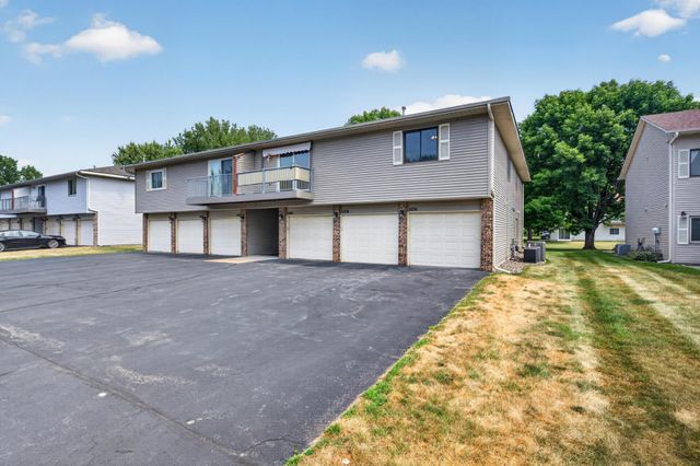 3276 Greenbrier Street 3276C, Vadnais Heights, MN 55127