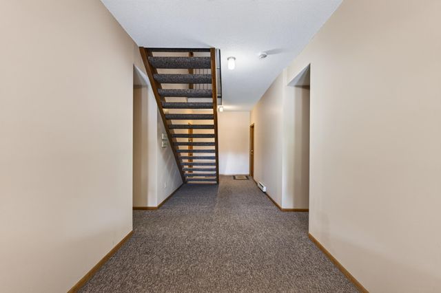 3276 Greenbrier Street 3276C, Vadnais Heights, MN 55127
