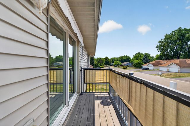 3276 Greenbrier Street 3276C, Vadnais Heights, MN 55127