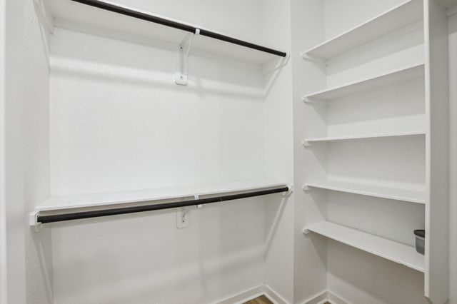 105 Mokolii CT, Bastrop, TX 78602