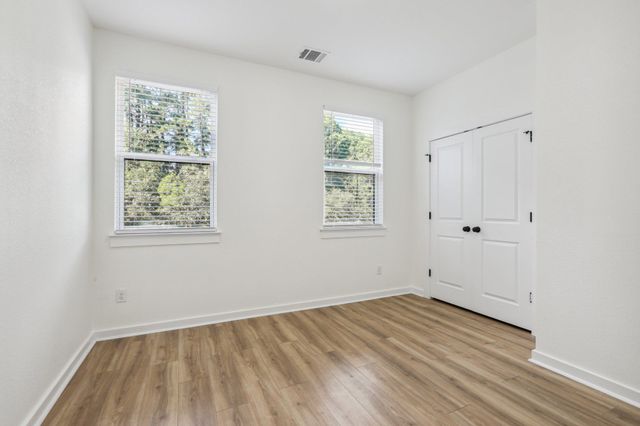 105 Mokolii CT, Bastrop, TX 78602