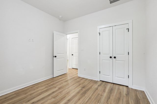 105 Mokolii CT, Bastrop, TX 78602