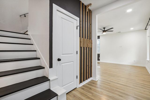 105 Mokolii CT, Bastrop, TX 78602