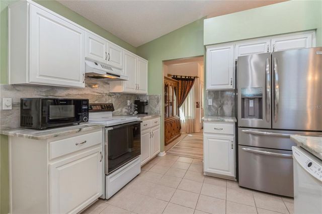 2137 SHERWOOD FOREST DRIVE, Orange City, FL 32763
