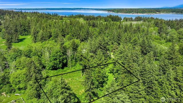 2093 Granger Way, Lummi Island, WA 98262
