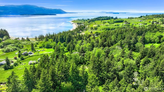 2093 Granger Way, Lummi Island, WA 98262