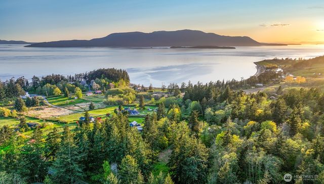 2093 Granger Way, Lummi Island, WA 98262
