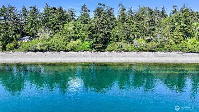 2093 Granger Way, Lummi Island, WA 98262