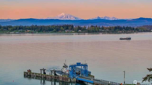 2093 Granger Way, Lummi Island, WA 98262