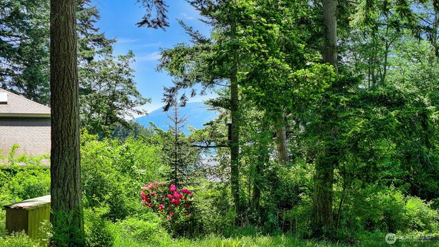2093 Granger Way, Lummi Island, WA 98262
