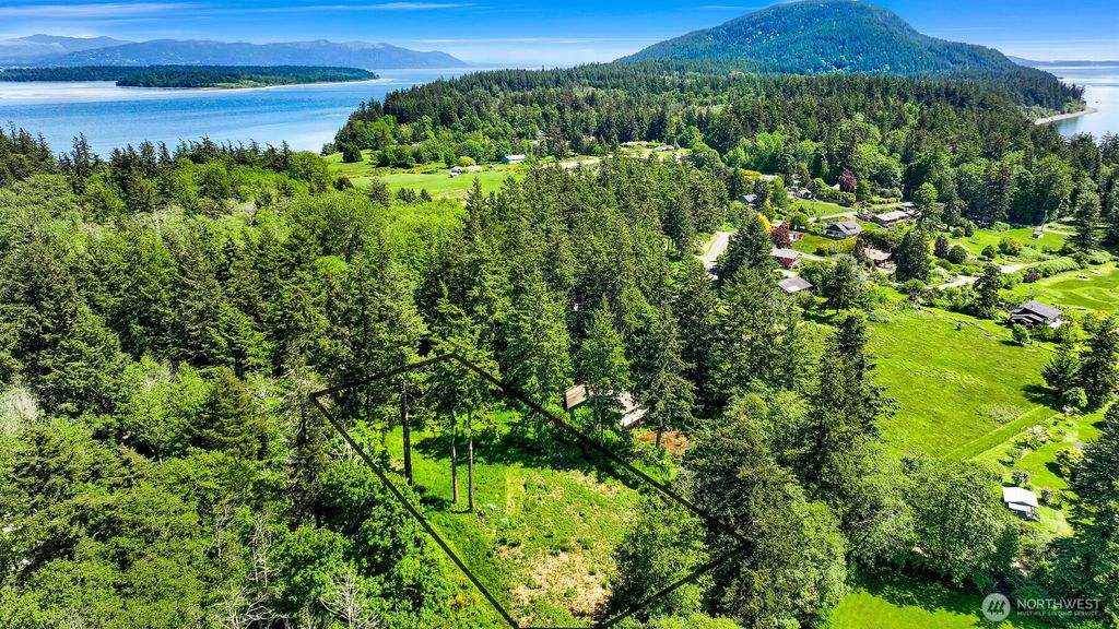 2093 Granger Way, Lummi Island, WA 98262