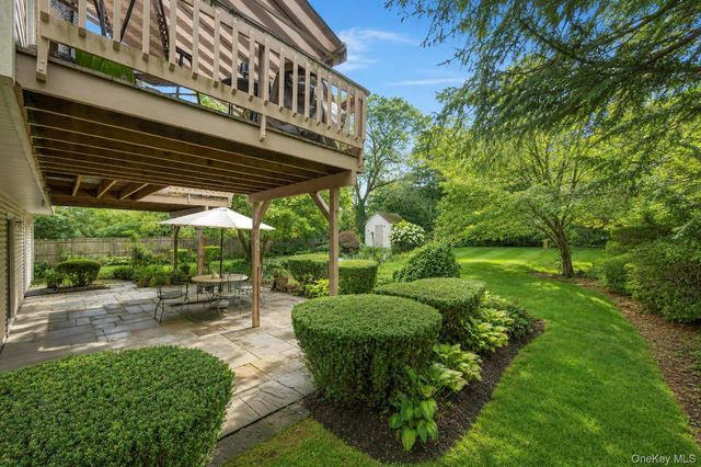 40 Nantucket Drive, Medford, NY 11763