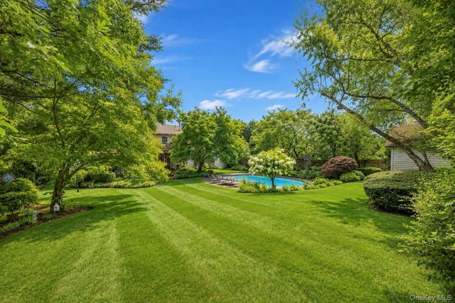 40 Nantucket Drive, Medford, NY 11763