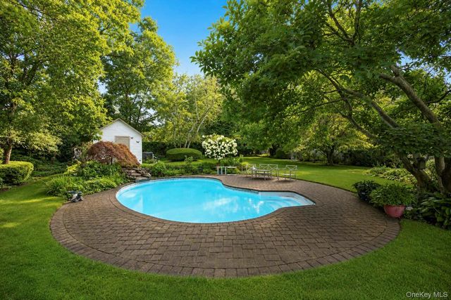40 Nantucket Drive, Medford, NY 11763