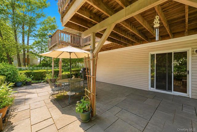 40 Nantucket Drive, Medford, NY 11763