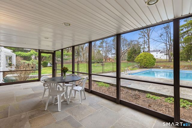 15 Very Merry Road, Stamford, CT 06903