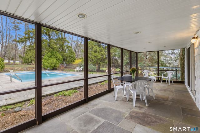 15 Very Merry Road, Stamford, CT 06903