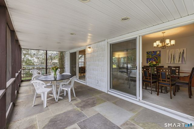 15 Very Merry Road, Stamford, CT 06903