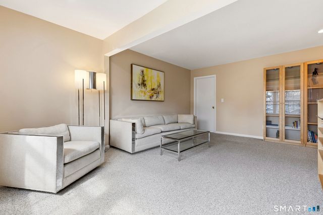 15 Very Merry Road, Stamford, CT 06903