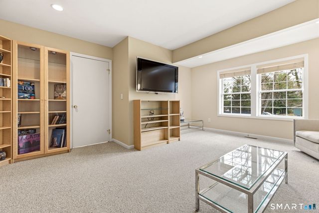 15 Very Merry Road, Stamford, CT 06903