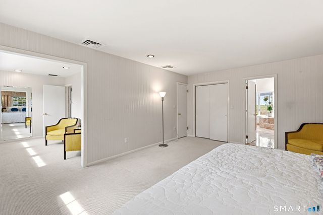 15 Very Merry Road, Stamford, CT 06903