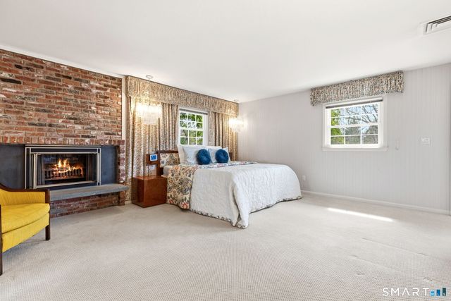 15 Very Merry Road, Stamford, CT 06903