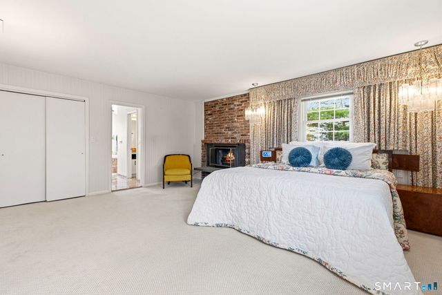 15 Very Merry Road, Stamford, CT 06903