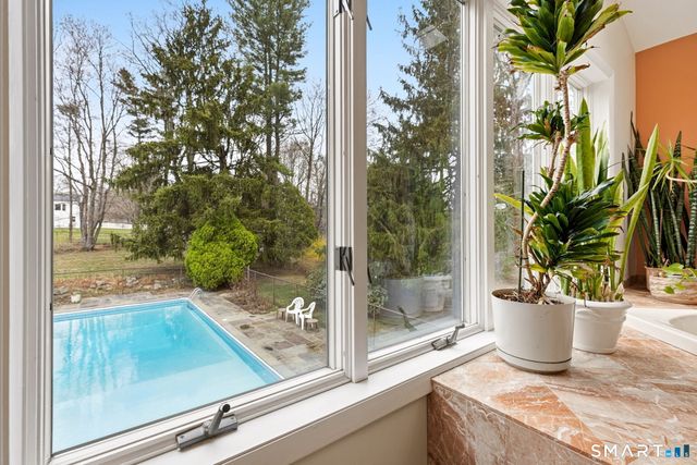 15 Very Merry Road, Stamford, CT 06903