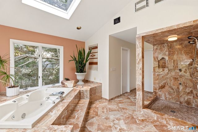 15 Very Merry Road, Stamford, CT 06903