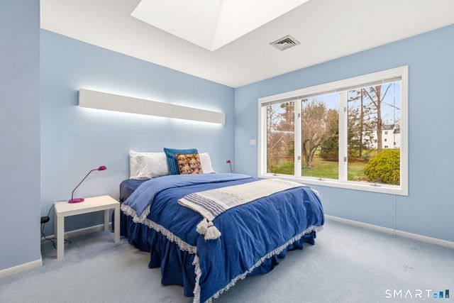 15 Very Merry Road, Stamford, CT 06903