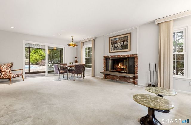 15 Very Merry Road, Stamford, CT 06903