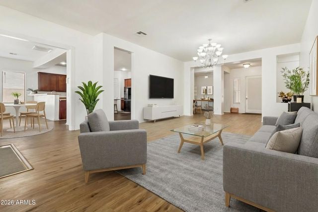 5634 N 82ND Avenue, Glendale, AZ 85303