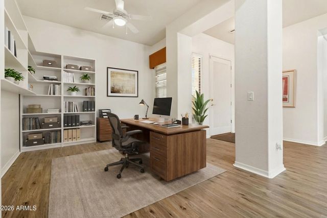 5634 N 82ND Avenue, Glendale, AZ 85303