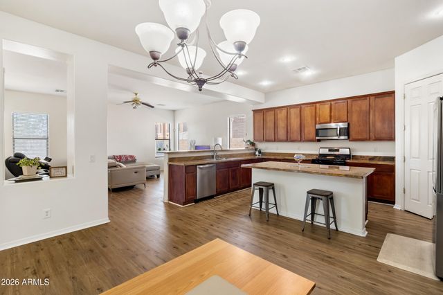 5634 N 82ND Avenue, Glendale, AZ 85303